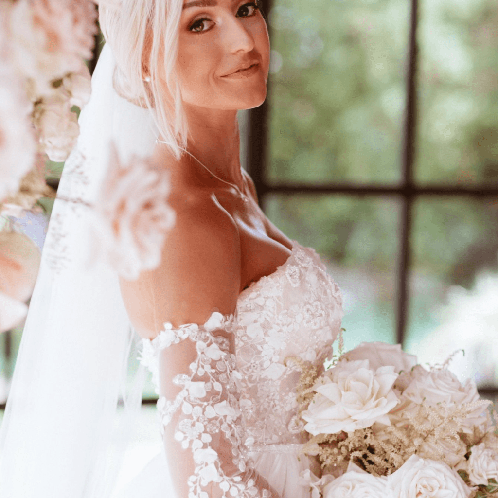 Enchanting Pastel Blooms at Mollie & David’s Countryside Barn Wedding