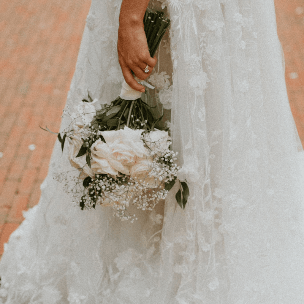 Timeless White Blooms and Classic Romance at Allie & Rob’s Wedding
